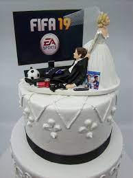 Funny Wedding Cake Topper Fifa 19 Gamer Gaming Junkie Soccer Player Futbol Custom Personalized Awesome Charming Rehearsal Dinner Groom S In 2021 Funny Wedding Cakes Funny Wedding Cake Toppers Football Wedding Cake