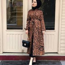 Uliya long tunik jumbo embos diamond hq tunik jumbo terbaruatasan batik wanita model gamis batik terbaru 2019baju casual wanita berhijab model baju wanita gemuk terkinibaju atasan wanita terbaru 2019 model. 7 Model Baju Atasan Batik Wanita Yang Panjang Dan Modern Galadiva Com