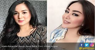 Juwita tofhany sanjaya (lahir 11 januari 1996) lebih dikenali sebagai juwita bahar ialah seorang penyanyi dangdut dan pelakon sinetron indonesia. Juwita Tambah Nama Anisa Bahar Angkat Anak Jpnn Com