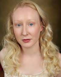 Feel like I'm still hibernating and waiting for this year to  start...probably because it's chilly outside and I am low