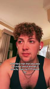 stitch with @Robert Irwin #robertirwin #thirst #gay #animals #fyp