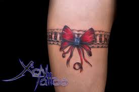 Maybe you would like to learn more about one of these? Tatuaz Usuwalny Podwoazka Tatuaze Czarno Bialy Kobieta Koronka Na Udzie Lace Tattoo Lace Tattoo Design Tattoos Chcialem Na Swoim Ciele Umiescic Dosc Wazne Dla Mnie Zdanie I Rzecz Jasna Chcialem