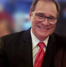 Hoje faz anos o meu avô Enrico. De quem herdei não só o nome, mas os sonhos  de grandeza e a ansiedade de gozar da vida. Influência íntima, que trabalha  na alma