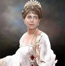 Devastated by the first world war and plunged into political controversy, romania's every hope accompanies its queen on her mission to paris to lobby for international recognition of its great unification at the 1919 peace talks. Regina Maria A Romaniei Citeste Toate Articolele Despre Regina Maria A Romaniei Pagina 1 Din 1 Antena 1