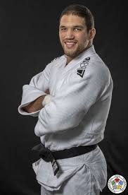 Popkultúra minden mennyiségben az irodalomtól a sportig, a képzőművészettől a közösségi médiáig. Krisztian Toth Ijf Org