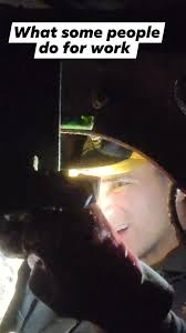 Working in tight places. Abe Romo, #mechanic #mechaniclife #trucker  #truckdriver #mechanicproblems