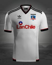 32titulosnacionales 1libertadores 1recopa 11copachile 1interamericana. Fotos Para Todos Los Gustos Los Posibles Modelos Para La Nueva Camiseta De Colo Colo Alairelibre Cl