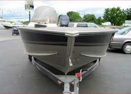 From large accidents to seemingly minor bumps, if the integrity of your the look of your boat can be a symbol of pride and trail auto body & marine in eagan can help repair minor scratches and cosmetic wear. Aluminum Storm Collision Damage Boat Repair