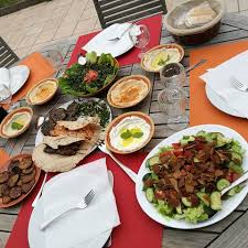 Cuisine libanaise — cet article décrit les caractéristiques et les plats de la cuisine libanaise. Atelier De Cuisine Libanaise Kitchen Cooking Brignais Rhone Alpes France 30 Photos Facebook