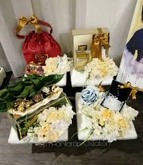 Gubahan hantaran coklat 2017/ 2018. Gubahan Hantaran Cream Peach Lyn Hantaran Creation Facebook