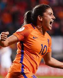 De oranjeleeuwinnen nemen deze zomer voor de eerste keer deel aan de olympische spelen. 17 Ideeen Over Oranjeleeuwinnen Voetbalvrouwen Voetbal Voetbal Foto S