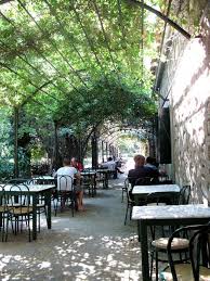 New Vegetable Garden Tips Outdoor Cafe Garden Cafe Cafe Seating
