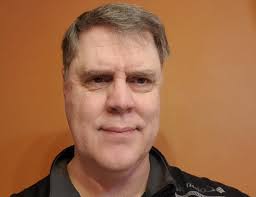 Microbiology alumni create scholarships to support science students