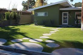 A Trot In The Park Modern Backyard Modern Backyard Design Mid Century Landscaping