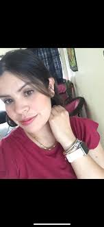 No cierren el grupo por favor últimamente esta muy divertido mozas, quejas,  chismes denuncias 😂😂 que viva Colon y su cultura