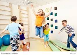 Ob Als Tageseinstieg Oder Kurze Bewegungseinheit Um Anspannungen Zu Losen Lasst Mit Den Kindern Imm Kinder Unterrichten Sportunterricht Spiele Vorschulkinder