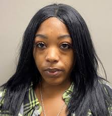 Lashay Dixon's Instagram, Twitter & Facebook