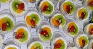 Bagi mums yang memiliki cukup waktu untuk memasak di dapur, mums bisa membuat hidangan puding buah yang kekinian yaitu puding buah mangga atau sering disebut chinese mango pudding. 18 Resep Puding Cup Mini Enak Dan Sederhana Ala Rumahan Cookpad