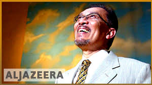 Anwar ibrahim menyebut keputusan mahathir mundur sepertinya karena namanya dimanfaatkan. Who Is Anwar Ibrahim Al Jazeera English Siapa Anwar Ibrahim Al Jazeera Bahasa Inggeris Youtube