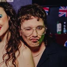 Bruce Barnard (@barnard_bruce)