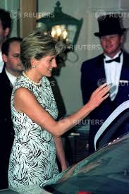 November 3 1996 Diana Visits The Sydney Royal Rehabilitation Hospital In Sydney Princess Diana Princess Diana Rare Diana