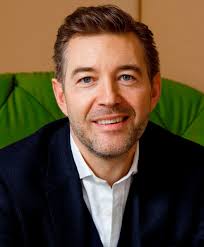 Simon Gilkes Joins Rosewood Hong Kong as DOSM