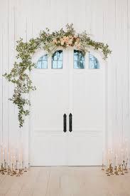 I've been so busy with prepping my wedding and life in general that i haven't been posting much at all!here is a video of my diy. Diy Floral Doorway Arch Diy Wedding Decor 100 Layer Cake