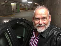 Time to go home! #workdaydone✔️ #sendingpositivevibes #choosekindness  #takecareofyou #bekindtoyourself #publicanlife #bearsofinstagram #instabear  #instagay