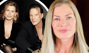 (clancey woodlee via the new york times. Vogue Supermodel Carre Otis 52 Shares Rare Photo 20 Years After Mickey Rourke Divorce Daily Mail Online