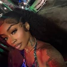 Ashley Roux (@Nun2seehereeee)