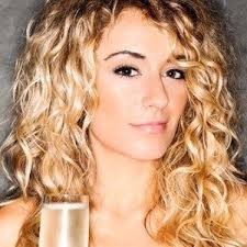 Amanda Champagne's Instagram, Twitter & Facebook