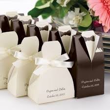 Bride And Groom Wedding Favor Boxes I Like These Wedding Favors For Men Wedding Gift Favors Wedding Favor Boxes