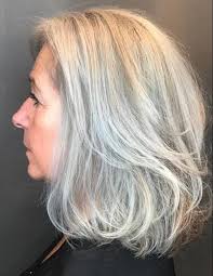 Short hair for over 60 round face. 40 Perfect Hairstyles For Women Over 60 With Fine Hair