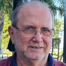 Julio Schneider (@mjrschneider)