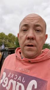 So I found something interesting today while working in the yard. A  possible lead cutter bees nest. #nature #wingsandthings #bee #leafcutter  #bees #pollinators🐝