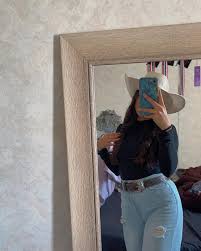 Lizeth Ulloa (@_liz__03_) • Instagram photos and videos