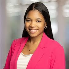 Amanda Dilley's Instagram, Twitter & Facebook