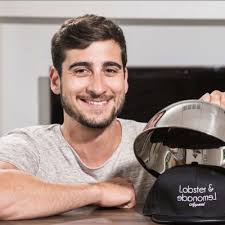 Five steps to signing a licensing deal with the world's largest sports  league 🏈