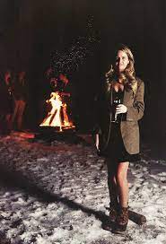 What To Wear For Bonfire Party 18 Cute Bonfire Night Outfits Bonfire Night Outfits Bonfire Outfit Bonfire Outfit Fall