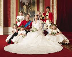 I Love Small Children In Wedding Photos This Is The Best Picture Of That Day That I Have Ever Seen Bodas Reales Boda Extravagante