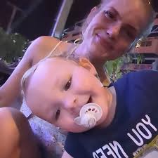 Cassandra Lloyd (@ccassandralloyd) • Instagram photos and videos