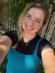 I want to welcome everyone to my new group Wickless Wonders by Courtney.  Most of you know what scentsy is but if you're new to scentsy we have  everything you can think