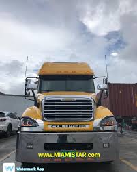 Freightliner Columbia Custom Bumper Chrome Led Usa Miami Usastartruckproducts Miamistar Bigrig Sem Freightliner Freightliner Trucks Custom Big Rigs