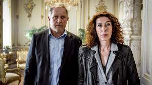 Seit 1999 ermittelt harald krassnitzer alias major moritz eisner für den österreichischen tatort, zumeist in wien, aber von zeit zu zeit auch in anderen bundesländern, z. Tatort Folge 1020 Wehrlos Tatort Fans