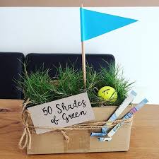 Die verpackung für ein geschenk zum 50. Was Schenkt Man Der Freundin Zum 50 Geburtstag In Diesem Fall Haben Wir Uns Fur Ein Geldgeschenk Entsch Geschenke Geschenke Fur Golfer Gutschein Basteln Golf