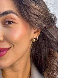 Em volta da construção do hotel @louisvuitton em Paris foi colocado esse  “baú” gigante que remete a famosa mala da marca. É tão lindo que acabou  virando ponto turístico e muitas pessoas