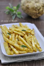 Taglia la caciotta a bastoncini delle stesse dimensioni, sguscia le noci, tritale grossolanamente e mettile in un'insalatiera insieme a caciotta e sedano. Sedano Rapa Al Forno Ricette Ricette Vegane Ricette Vegetariane