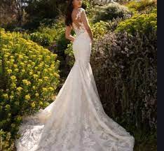 Plenty of pretty spaghetti strap wedding dresses and gowns on sale with free shipping. How Do I Look Good In A Mermaid Wedding Dress