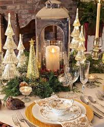 60 Excellent Christmas Table Decorating Ideas That Makes Dining An Incredibl Christmas Table Decorations Christmas Table Settings Christmas Table Centerpieces