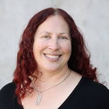 Sarah Archambault's Instagram, Twitter & Facebook